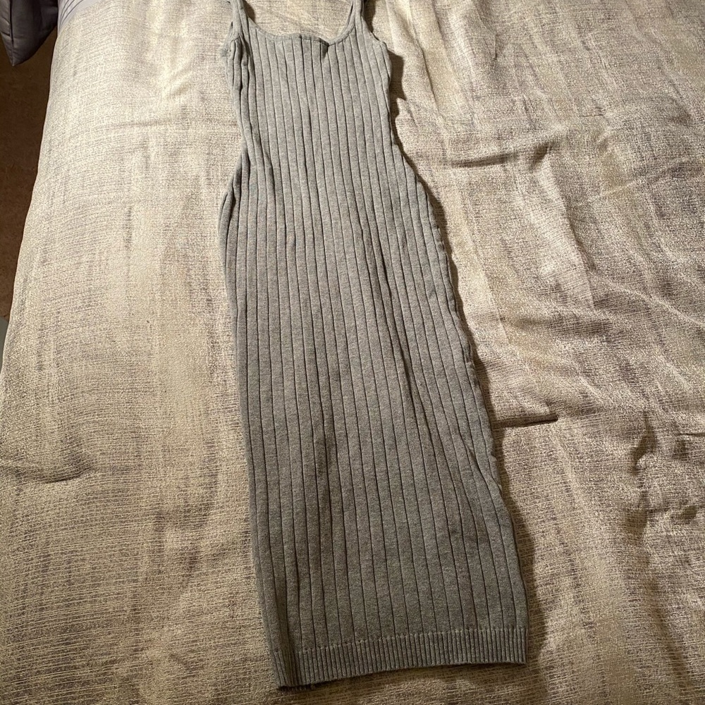 Dress - Picture 2 of 4